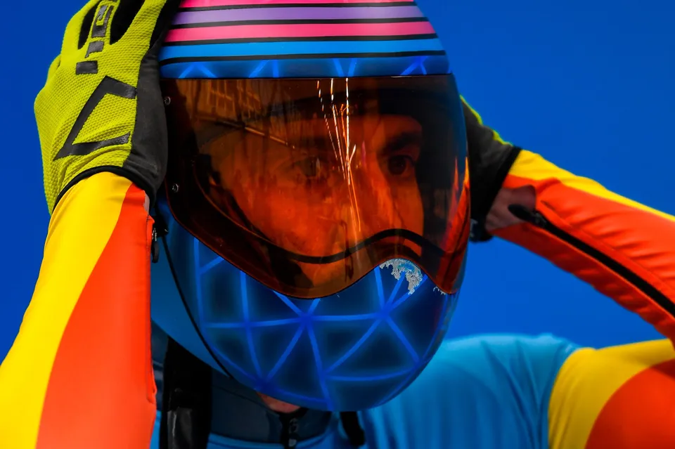 Ander Mirambell compitiendo en skeleton