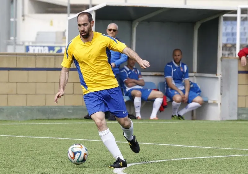 Ander Mirambell fora de competició